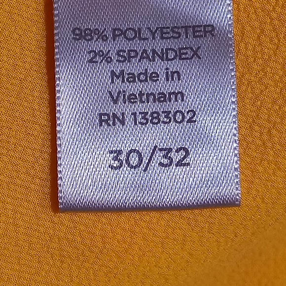 Avenue Yellow Sleeveless Blouse - Picture 5 of 6